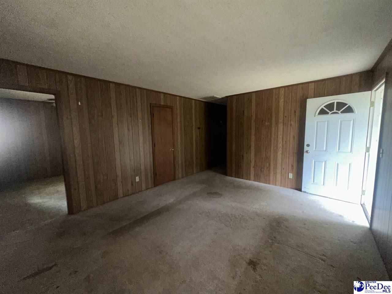 901 Franklin Dr Photo 5