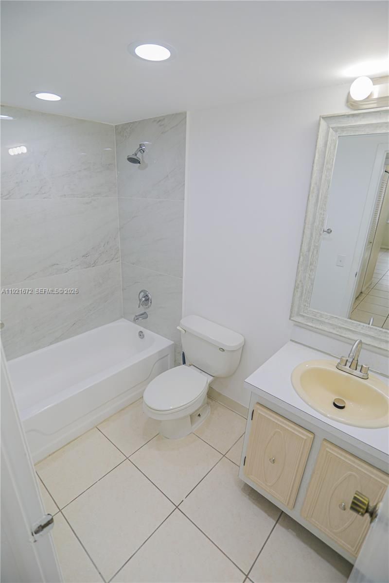 13685 NE 10th Ave, Unit 209, North Miami, FL 33161 Photo
