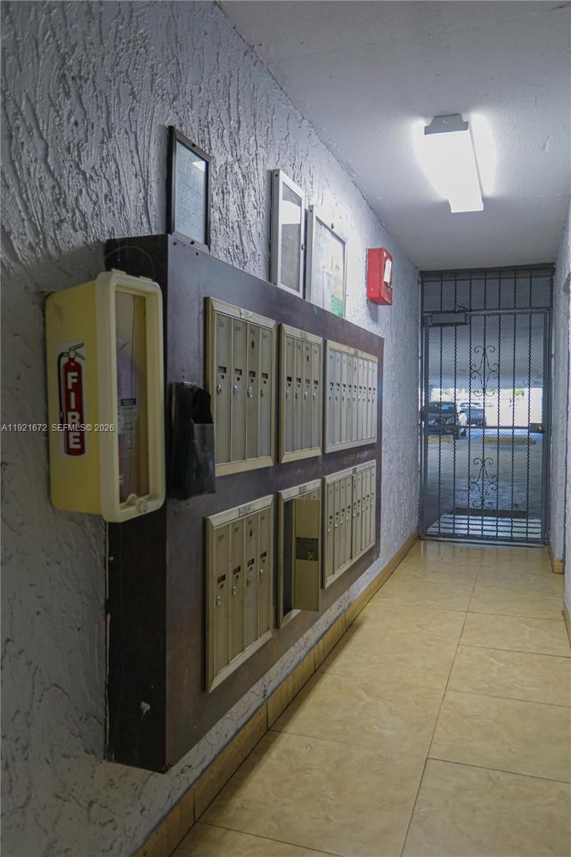 13685 NE 10th Ave, Unit 209, North Miami, FL 33161 Photo