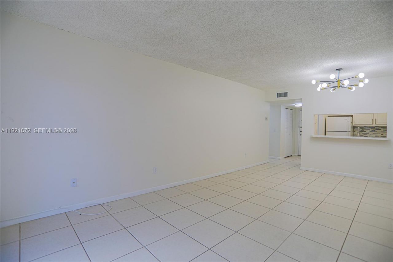 13685 NE 10th Ave, Unit 209, North Miami, FL 33161 Photo