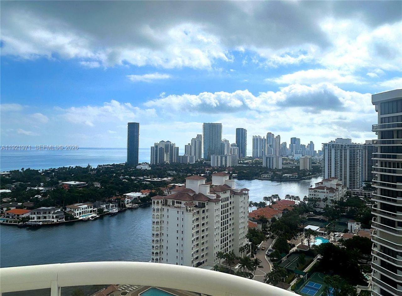 20191 E Country Club Dr, Unit 2601, Aventura, FL 33180 Photo