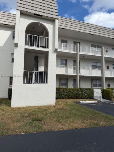 8350 Sunrise Lakes Blvd, Unit 202, Sunrise, FL 33322 Photo