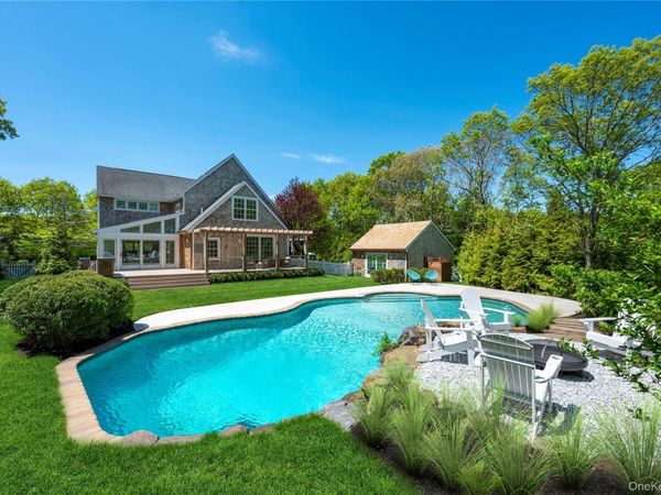 20 Cove Neck Lane, Southampton, NY 11968