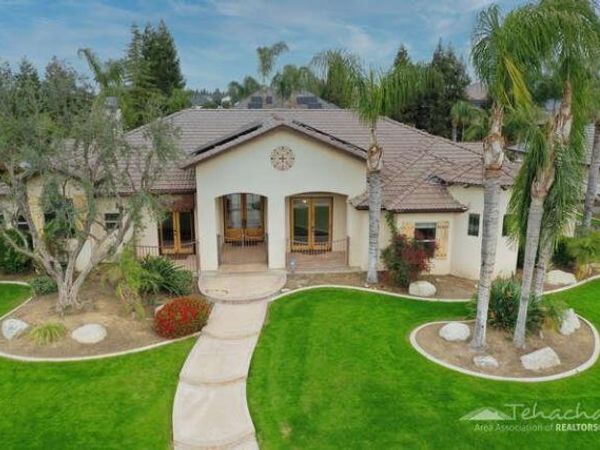 9448 Val Di Chiana Drive, Bakersfield, CA 93314