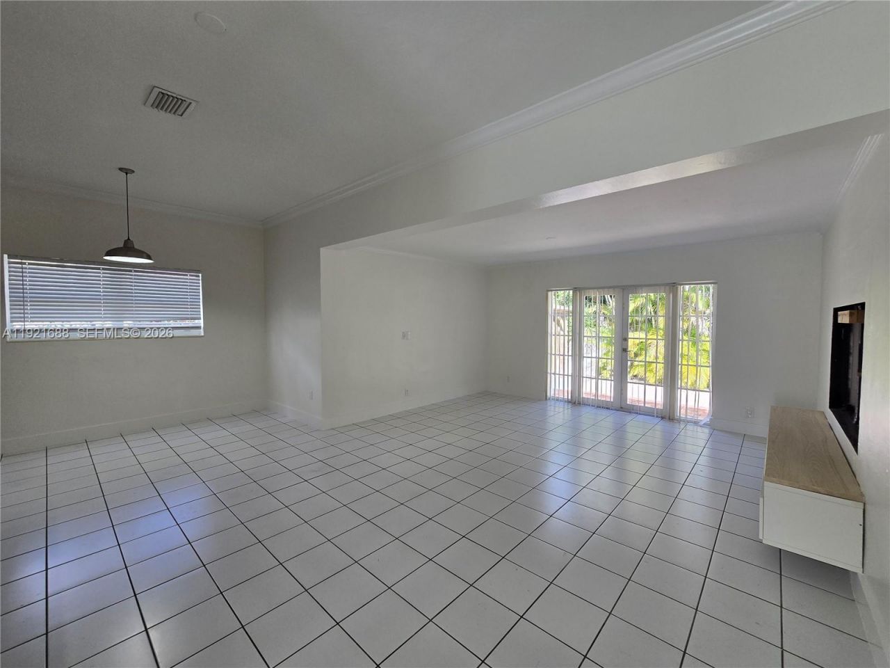 8105 SW 17th Ter, Miami, FL 33155 Photo