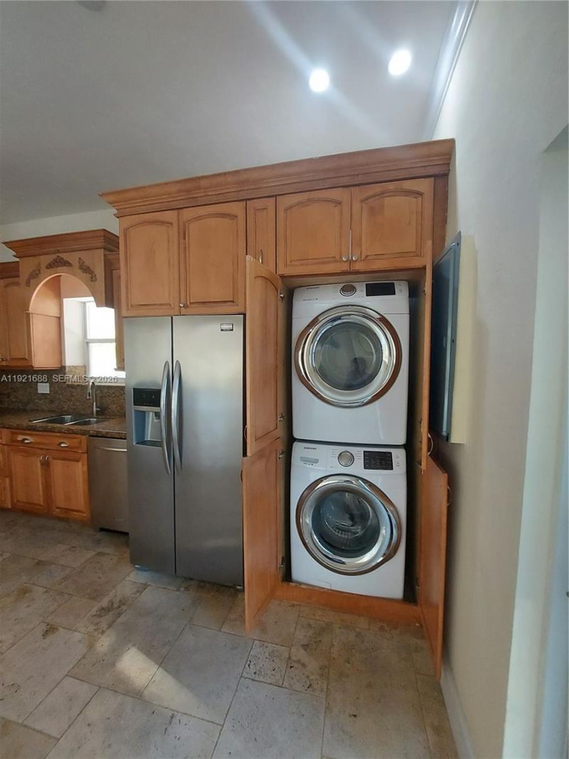 8105 SW 17th Ter, Miami, FL 33155 Photo