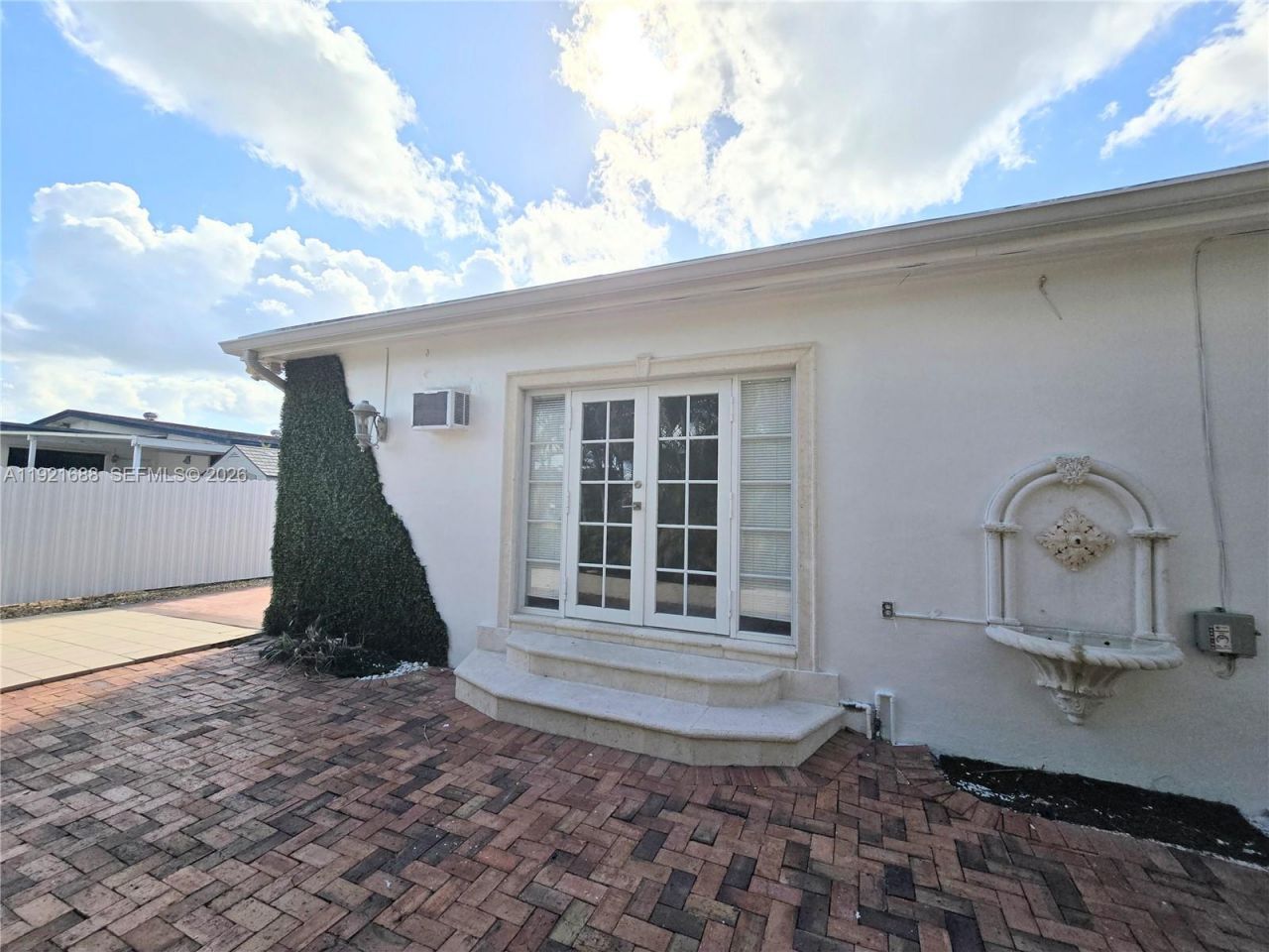 8105 SW 17th Ter, Miami, FL 33155 Photo