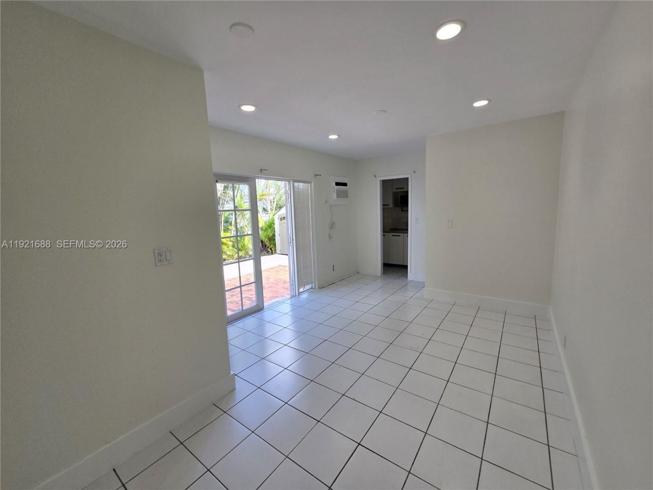 8105 SW 17th Ter, Miami, FL 33155 Photo