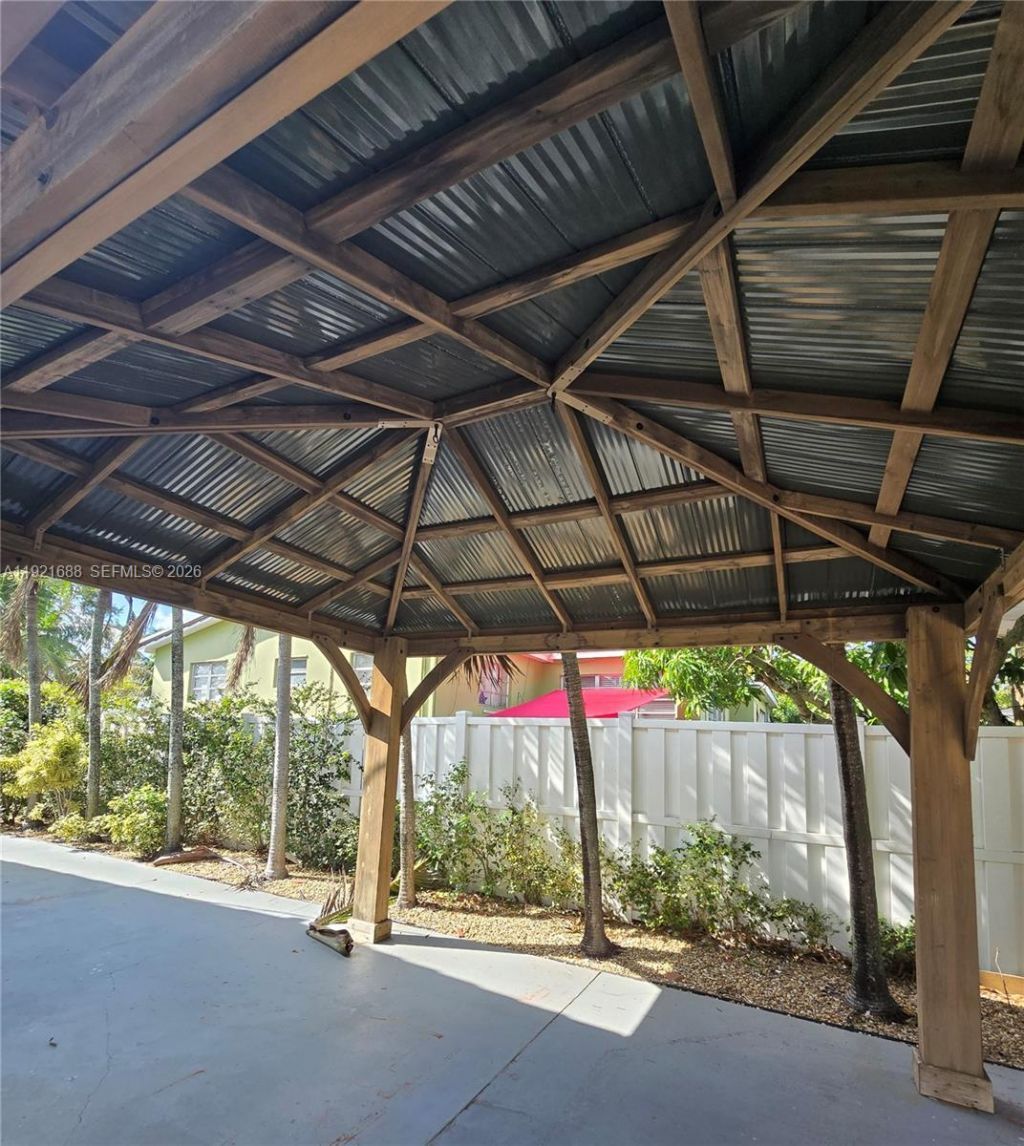 8105 SW 17th Ter, Miami, FL 33155 Photo