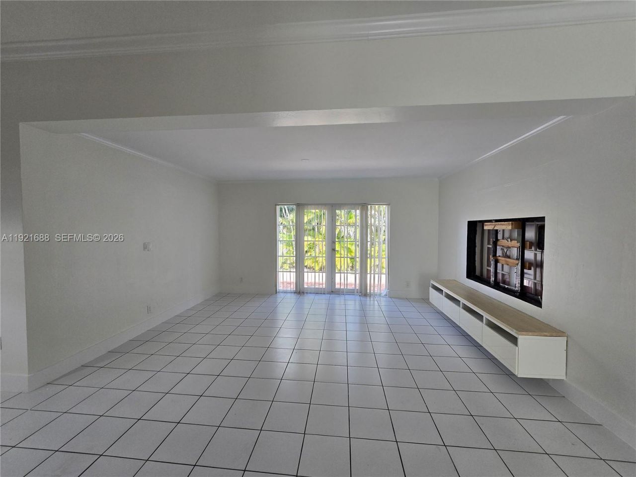 8105 SW 17th Ter, Miami, FL 33155 Photo