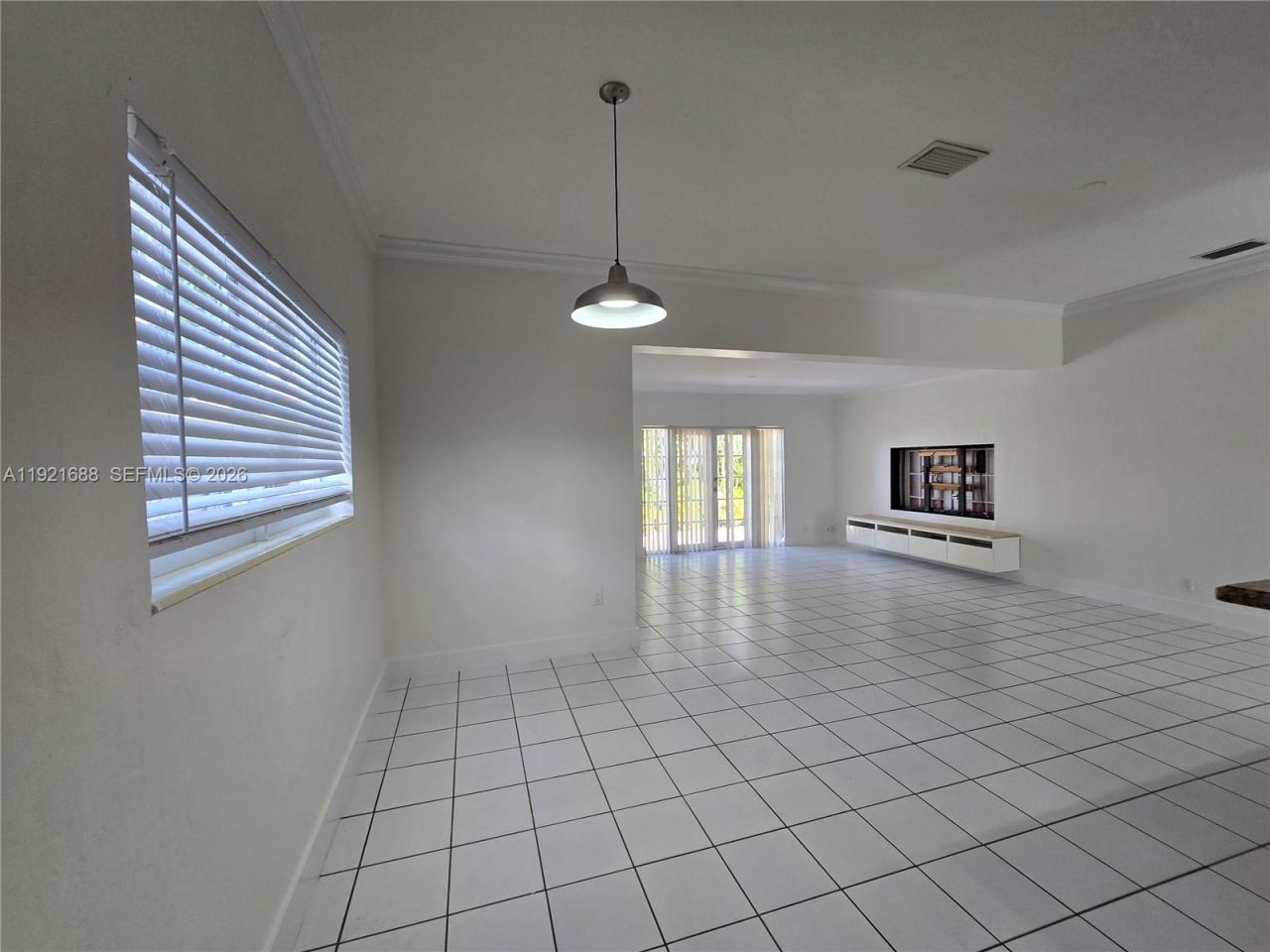 8105 SW 17th Ter, Miami, FL 33155 Photo