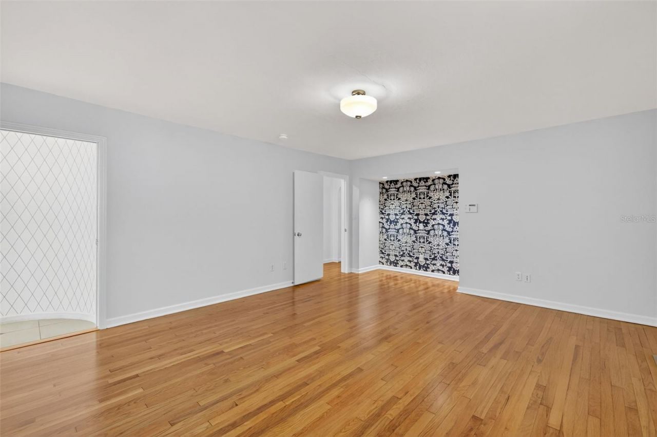 9345 Silver Lake Drive, Leesburg, FL 34788 Photo