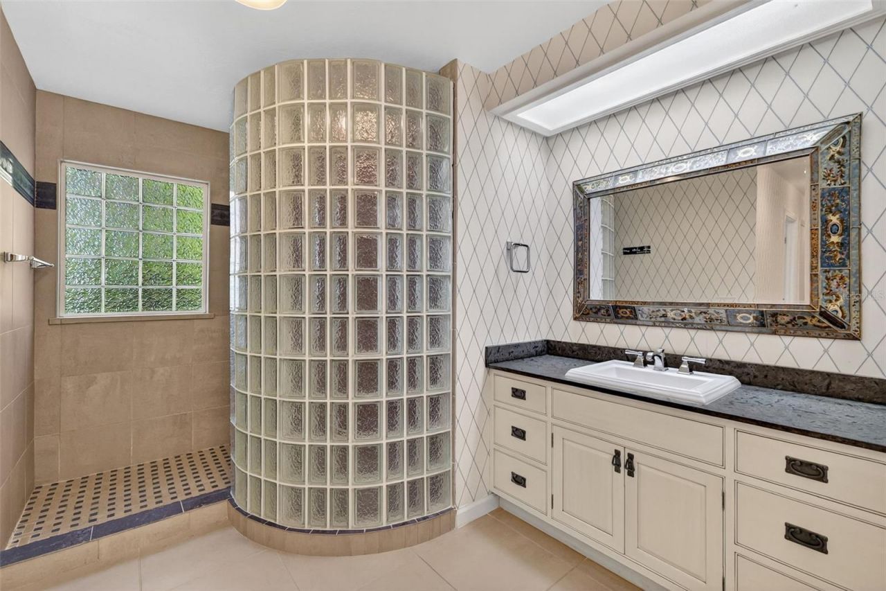 9345 Silver Lake Drive, Leesburg, FL 34788 Photo