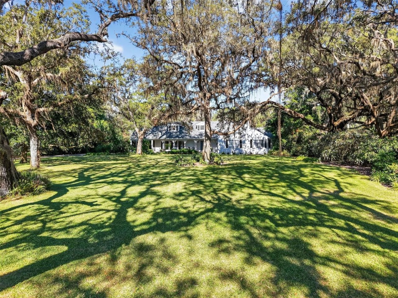 9345 Silver Lake Drive, Leesburg, FL 34788 Photo