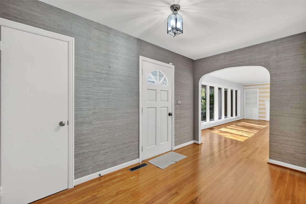 9345 Silver Lake Drive, Leesburg, FL 34788 Photo