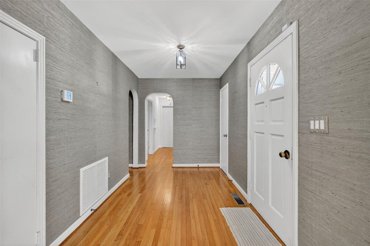 9345 Silver Lake Drive, Leesburg, FL 34788 Photo