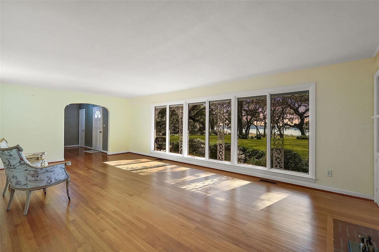 9345 Silver Lake Drive, Leesburg, FL 34788 Photo