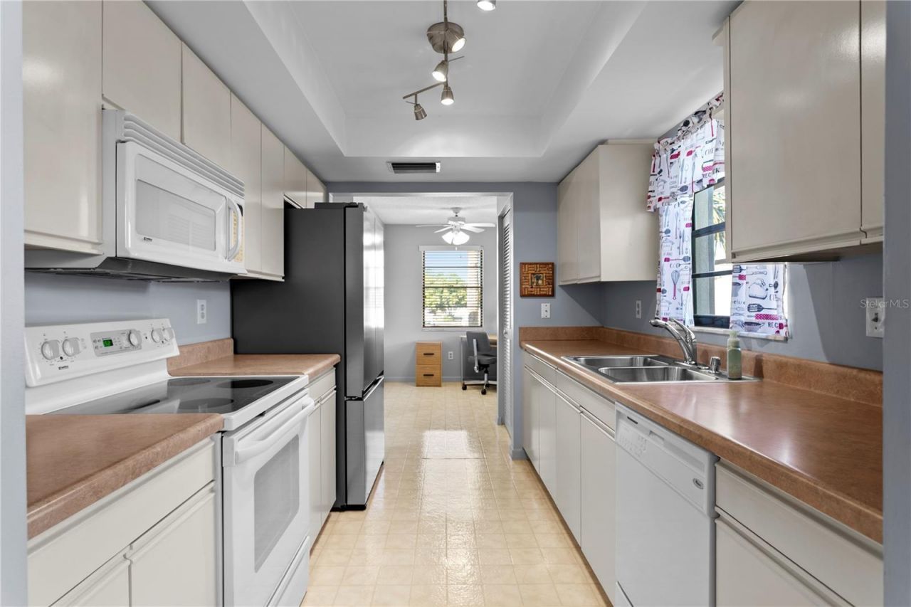 1601 43rd Street N, Unit 220, Saint Petersburg, FL 33713 Photo