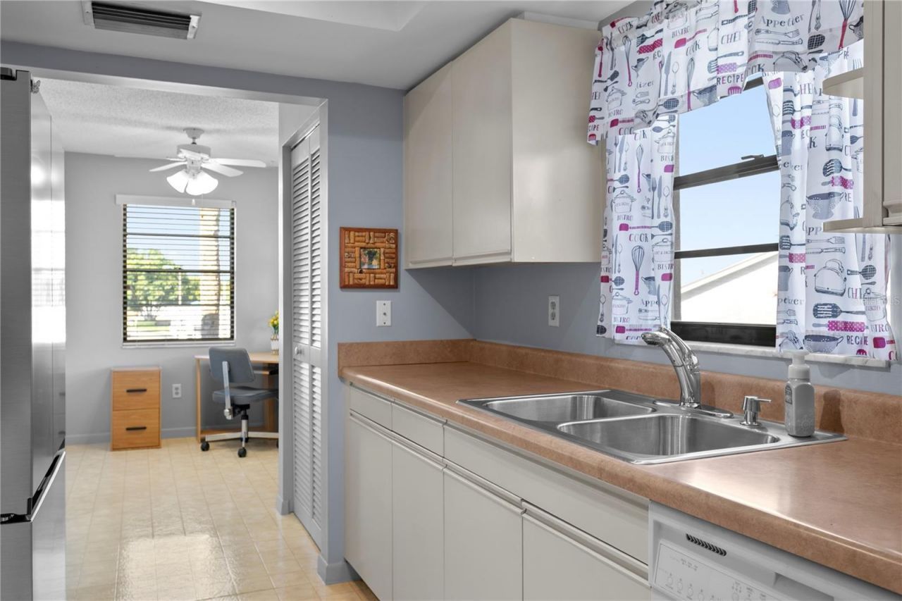 1601 43rd Street N, Unit 220, Saint Petersburg, FL 33713 Photo