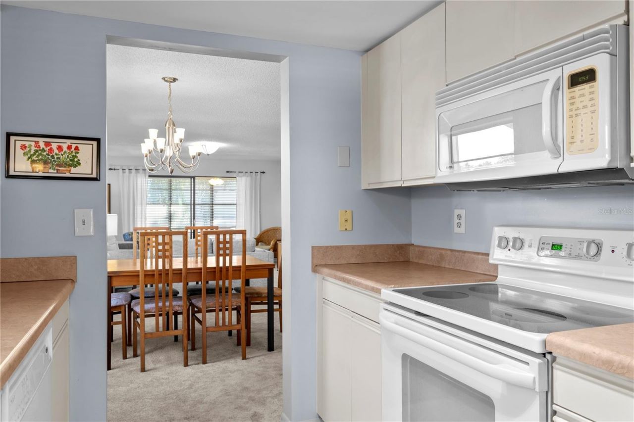 1601 43rd Street N, Unit 220, Saint Petersburg, FL 33713 Photo