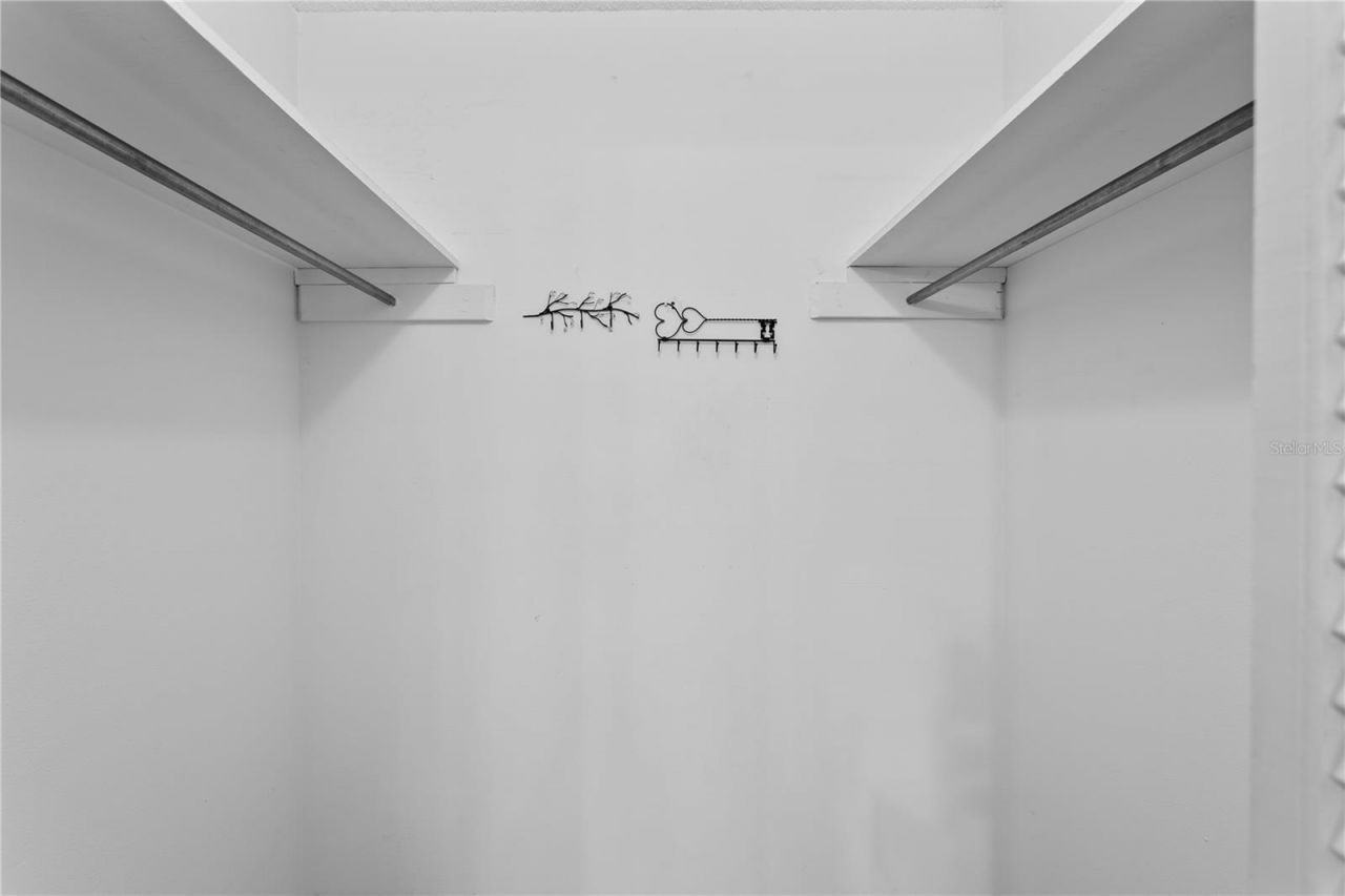 1601 43rd Street N, Unit 220, Saint Petersburg, FL 33713 Photo