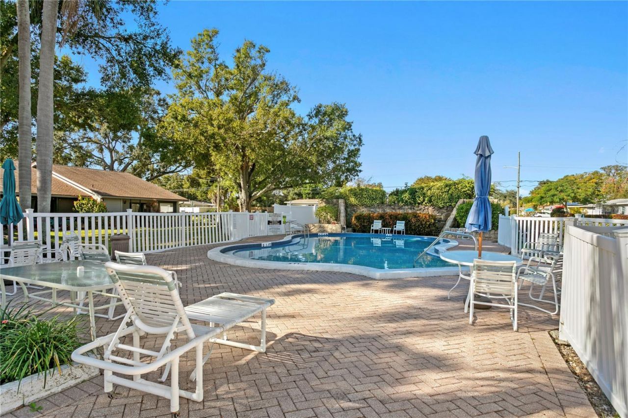 1601 43rd Street N, Unit 220, Saint Petersburg, FL 33713 Photo