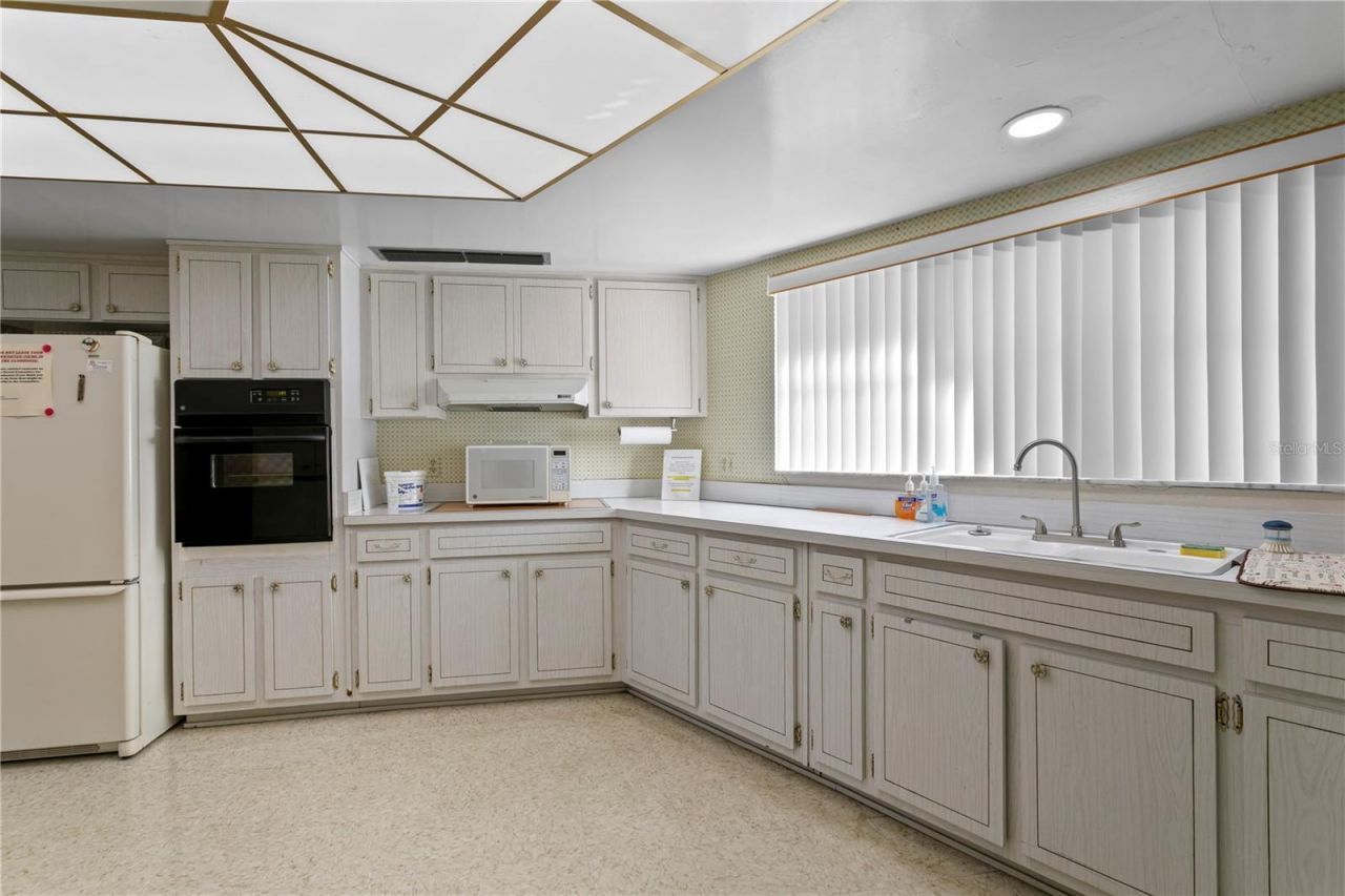 1601 43rd Street N, Unit 220, Saint Petersburg, FL 33713 Photo