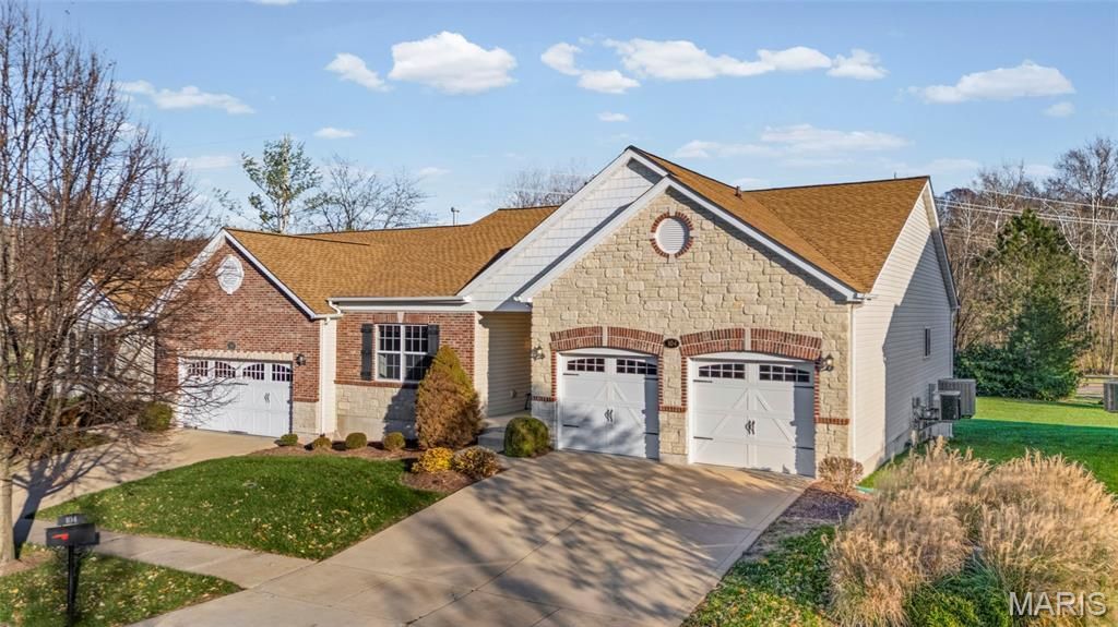 104 Amiot Court, Chesterfield, MO 63146 Main Photo