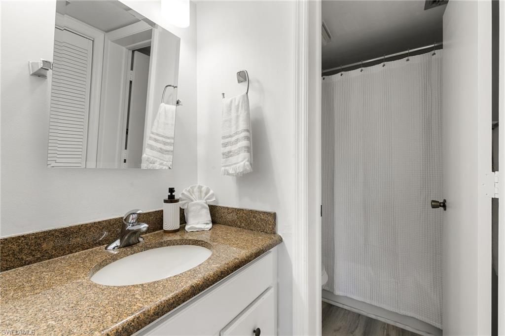 600 Neapolitan Way, Unit 257, Naples, FL 34103 Photo