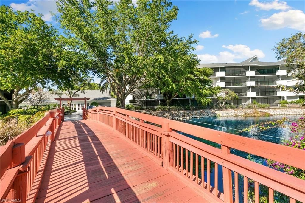 600 Neapolitan Way, Unit 257, Naples, FL 34103 Photo