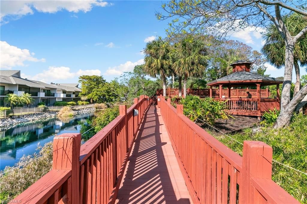 600 Neapolitan Way, Unit 257, Naples, FL 34103 Photo