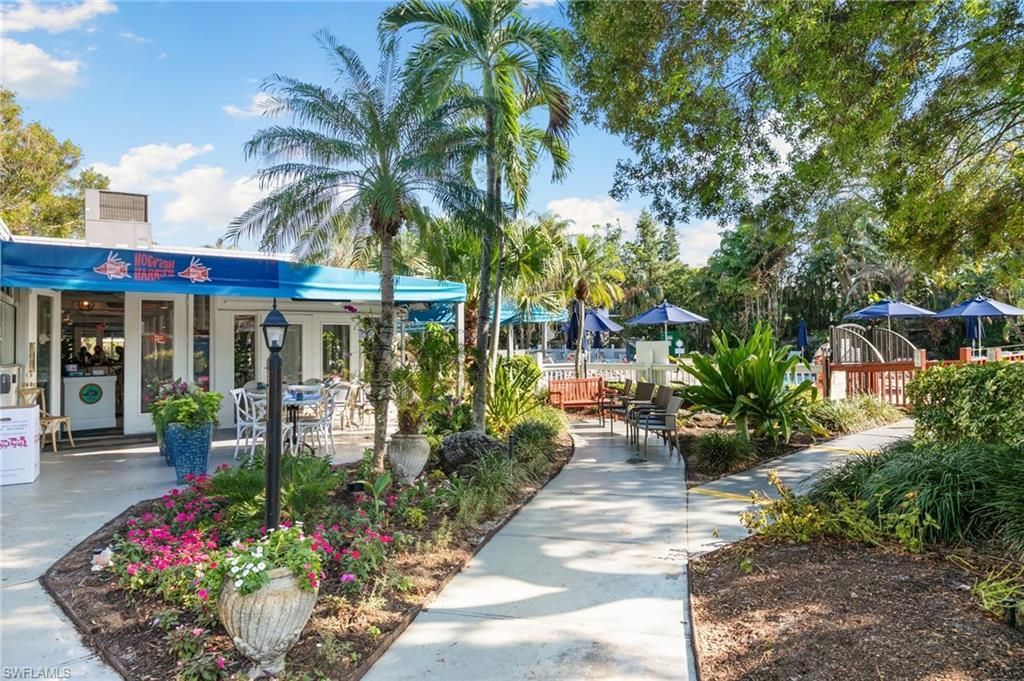 600 Neapolitan Way, Unit 257, Naples, FL 34103 Photo