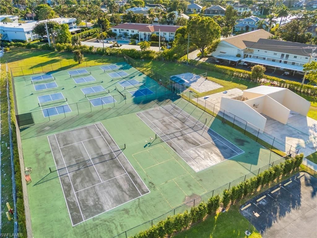 600 Neapolitan Way, Unit 257, Naples, FL 34103 Photo