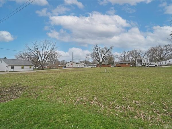 1807 Montgomery Avenue, Fairborn, OH 45324