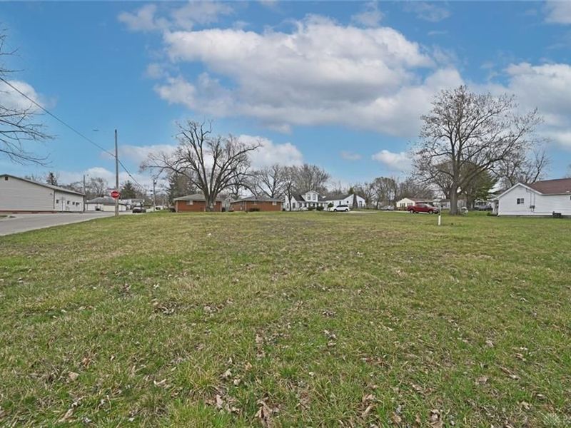 1807 Montgomery Avenue, Fairborn, OH 45324 Photo 2