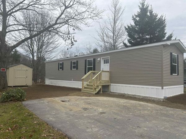 45 Crystal Springs Way, Somersworth, NH 03878