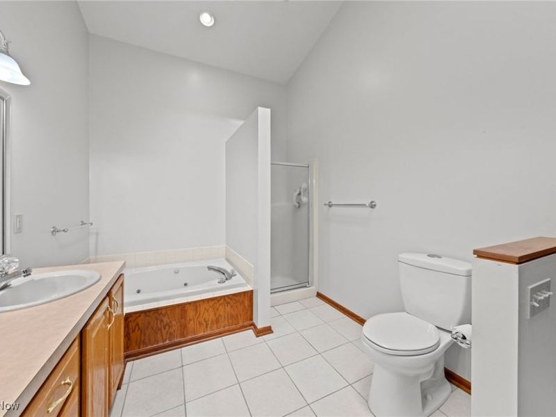 2186 Prestwick Drive, Uniontown, OH 44685 Photo 34