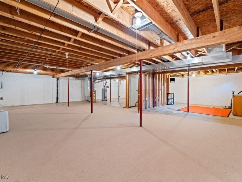 2186 Prestwick Drive, Uniontown, OH 44685 Photo 40