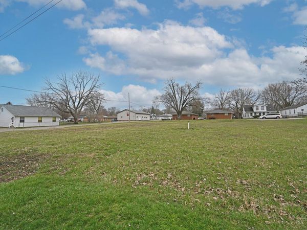 1807 Montgomery Avenue, Fairborn, OH 45324