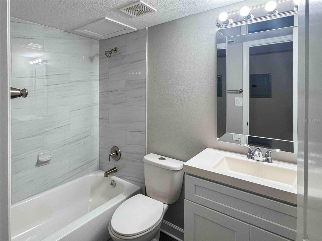 8345 13th Street N, Unit B, Saint Petersburg, FL 33702 Photo