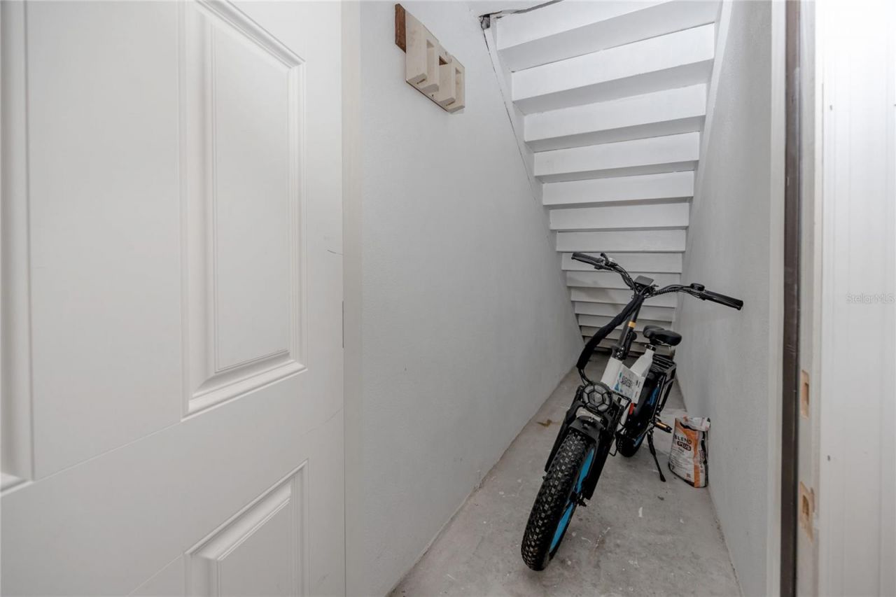 8345 13th Street N, Unit B, Saint Petersburg, FL 33702 Photo