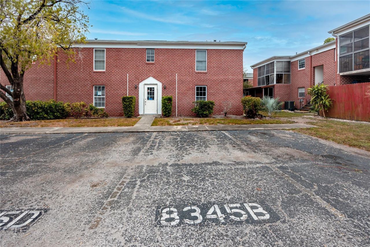 8345 13th Street N, Unit B, Saint Petersburg, FL 33702 Photo
