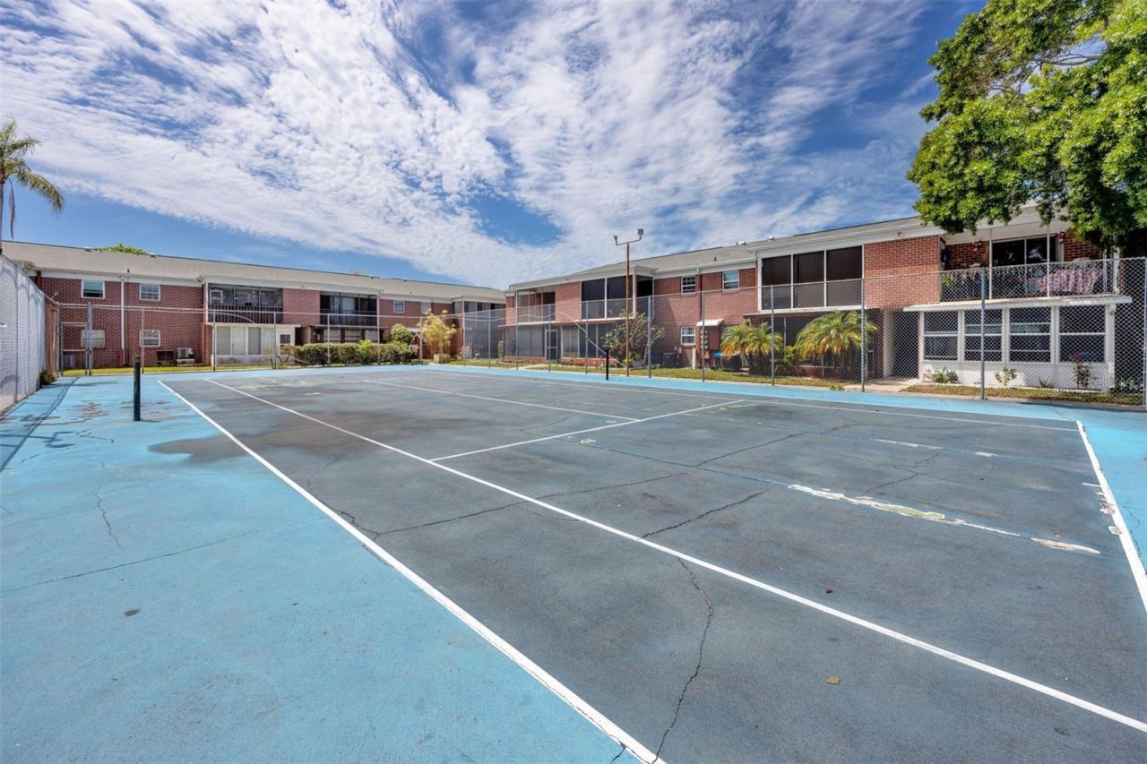 8345 13th Street N, Unit B, Saint Petersburg, FL 33702 Photo