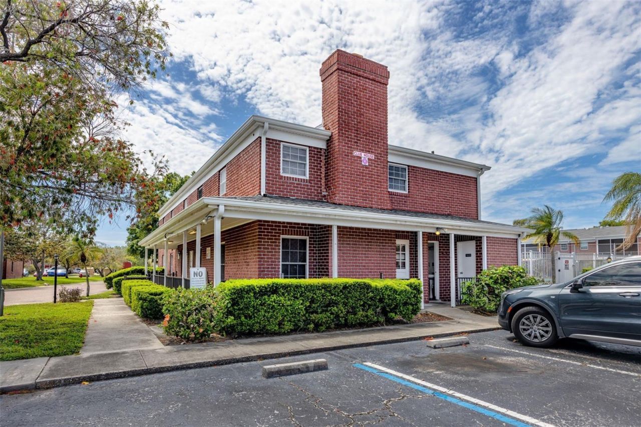 8345 13th Street N, Unit B, Saint Petersburg, FL 33702 Photo