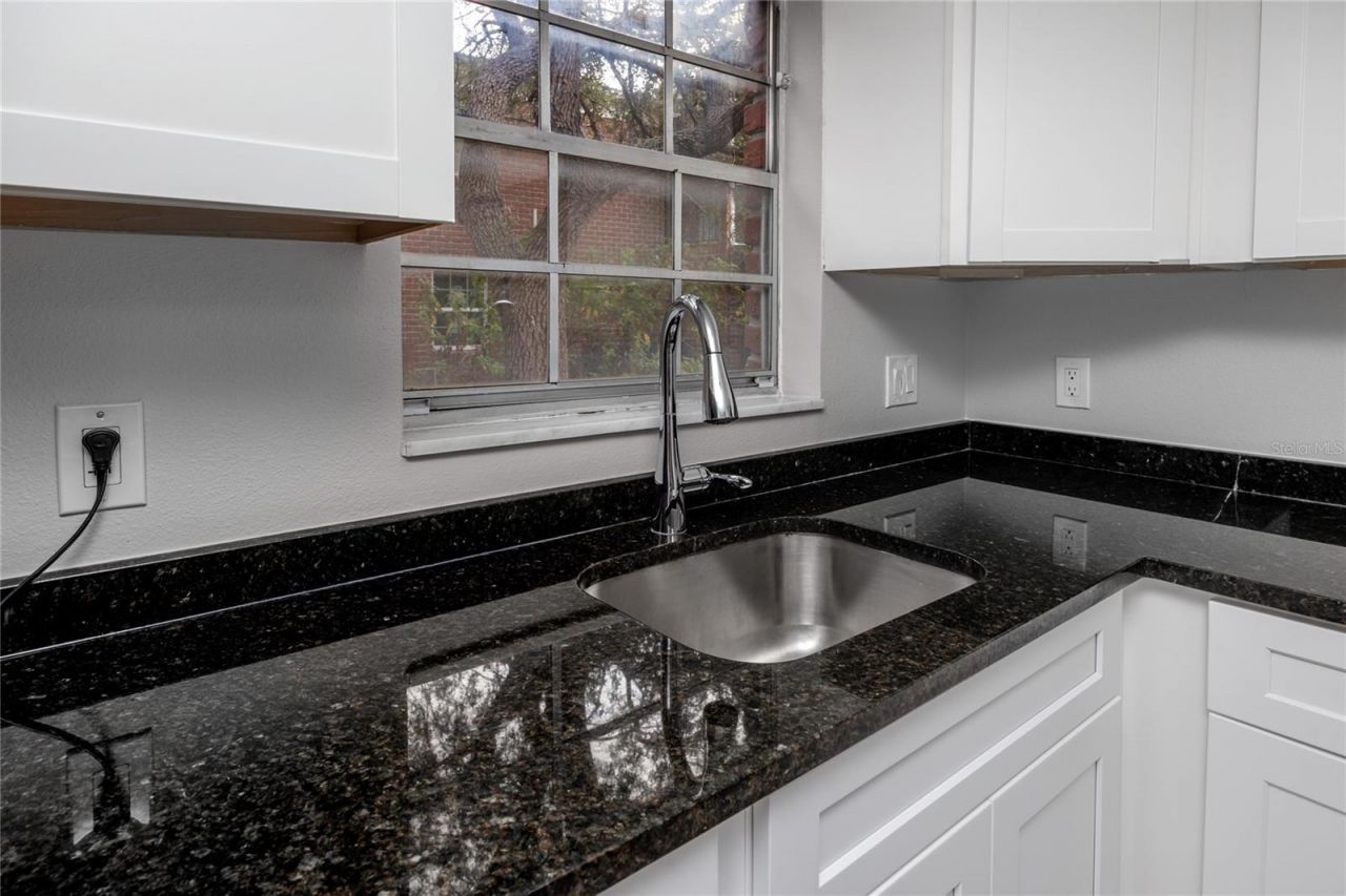 8345 13th Street N, Unit B, Saint Petersburg, FL 33702 Photo