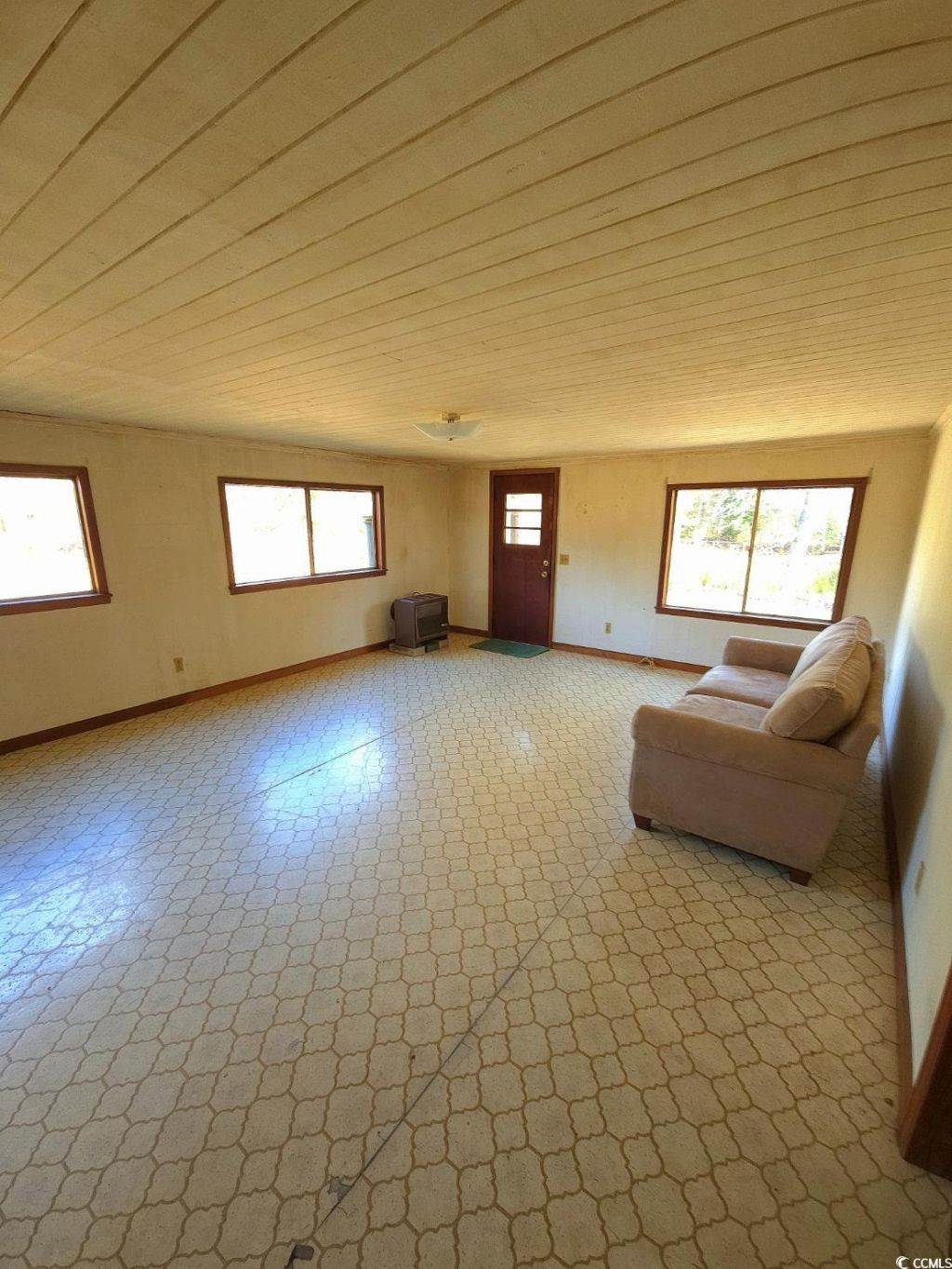 150 Landmark Rd. Photo 4