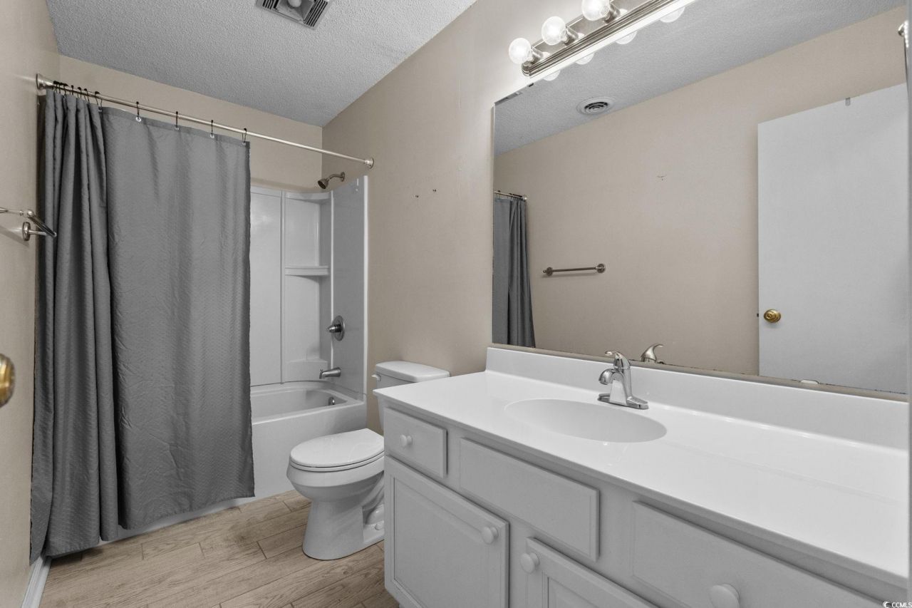 1850 Colony Dr. Photo 29