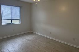 1850 Colony Dr. photo 4