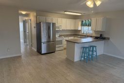 1850 Colony Dr. photo 4