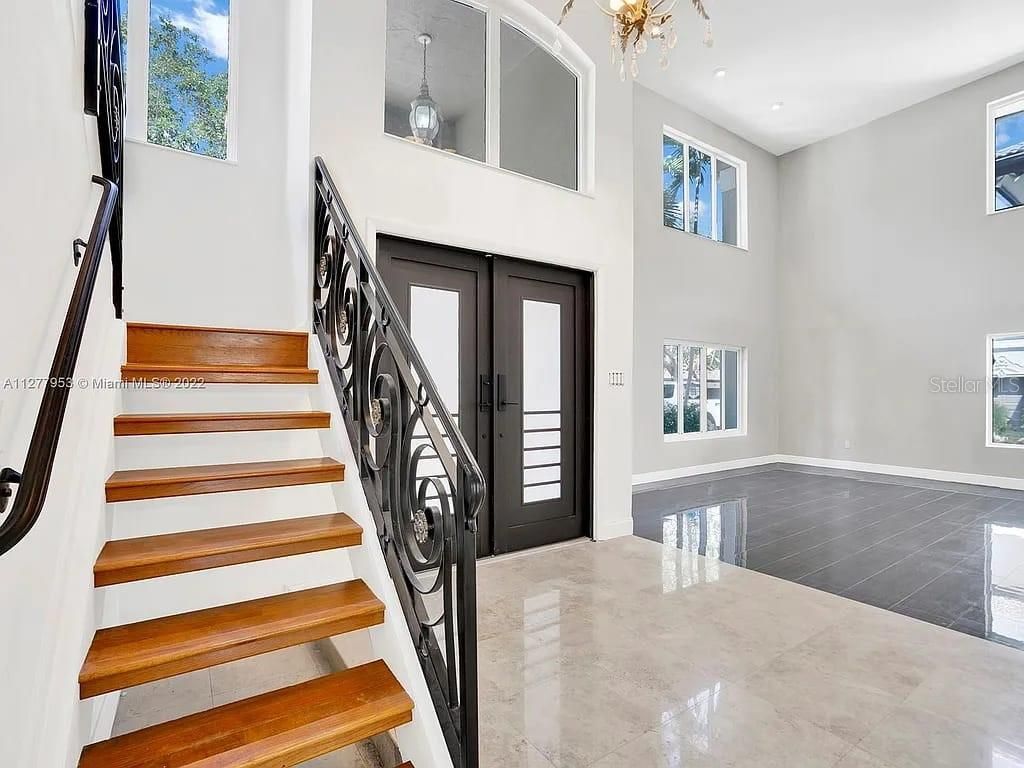 15945 NW 82nd Court, Miami Lakes, FL 33016 Photo